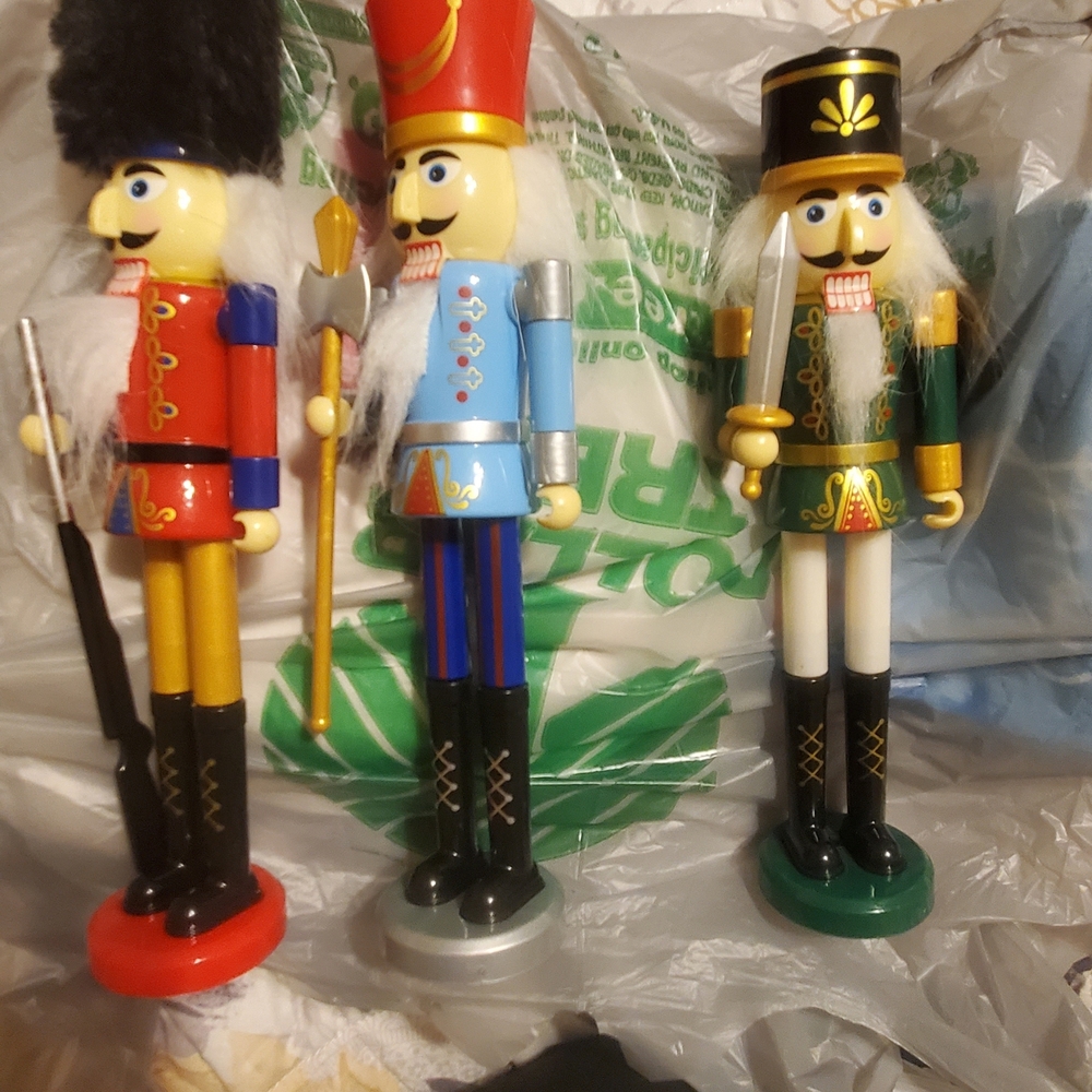 Colorful Nutcracker Figurines Set
